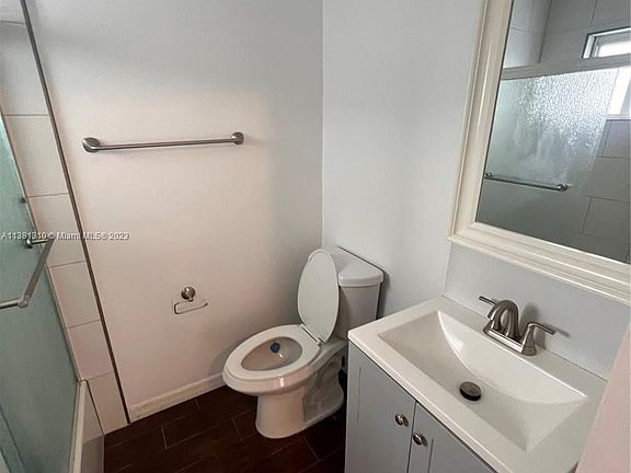 5th image of 4912 Van Buren St #B