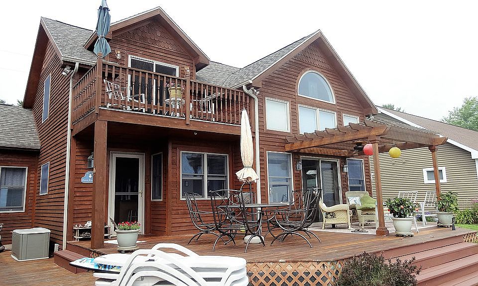 Large deck with pergola 