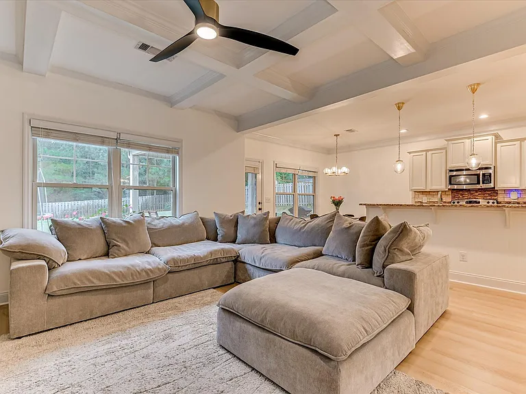 259 Wentworth Pl — Photo 9