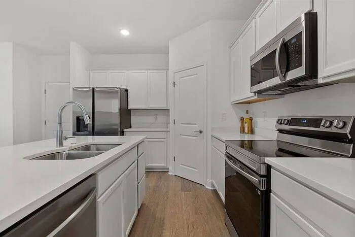 9159 Rolling Stone Way — Photo 7