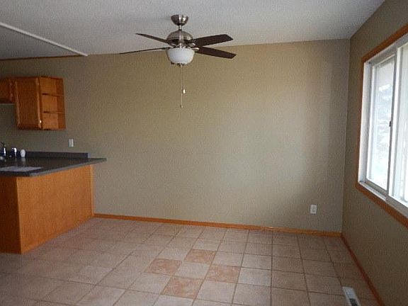 4th image of 1013 145th St E