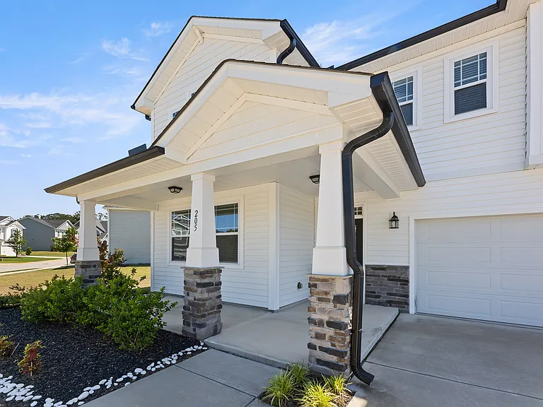 205 Mallard Loop Dr — Photo 3
