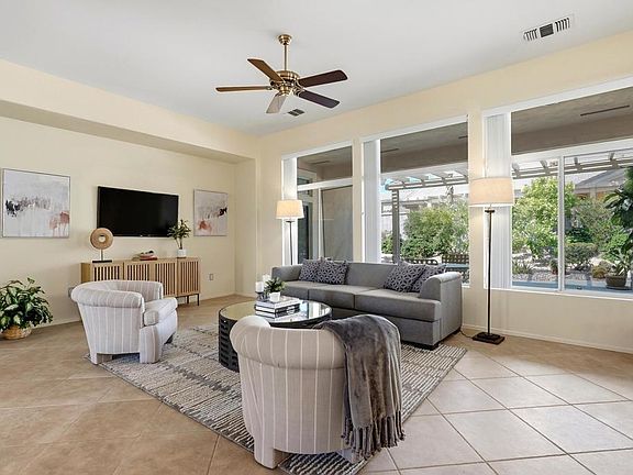 4th image of 35907 Royal Vista Way