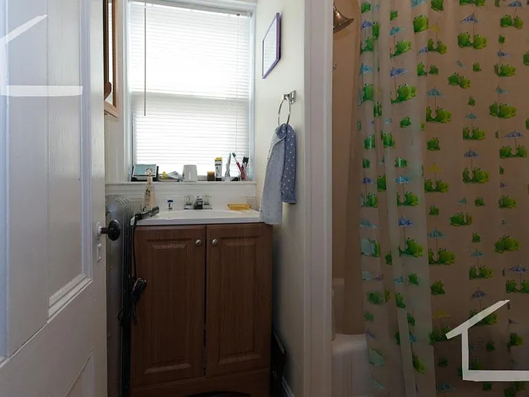 60B Dustin St #A2 — Photo 7