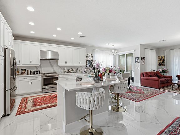 3rd image of 11902 SW Coral Cove Parkway