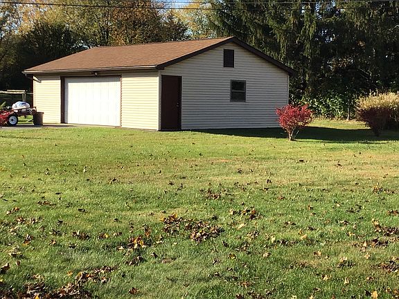 4th image of 74 Meadow Dr SW