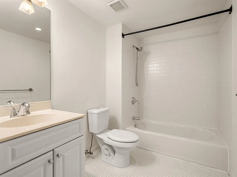 20 Chapel St #309B — Photo 16
