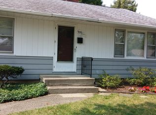 935 Enfield Rd, Columbus, OH 43209