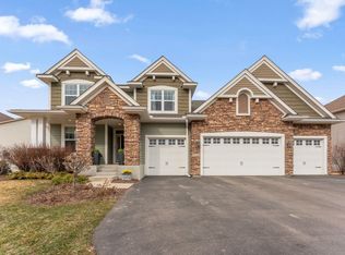 19373 Huntington Ave, Lakeville, MN 55044