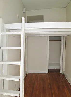 Rented by Keller Williams NYC | media 20