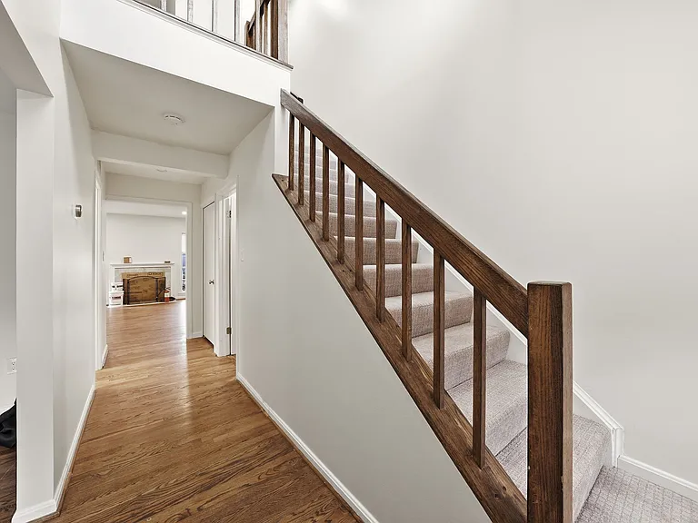 1603 Ingram Ter — Photo 5