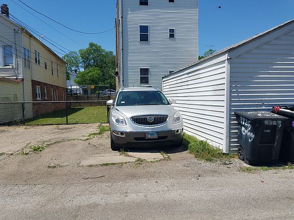 5th image of 9825 S Ewing Ave