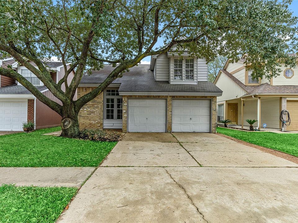 1st image of 6211 Newbury Dr