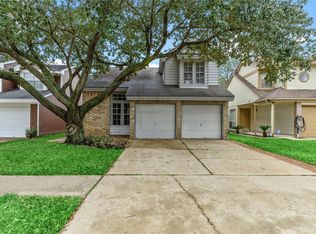 6211 Newbury Dr, Katy, TX 77449