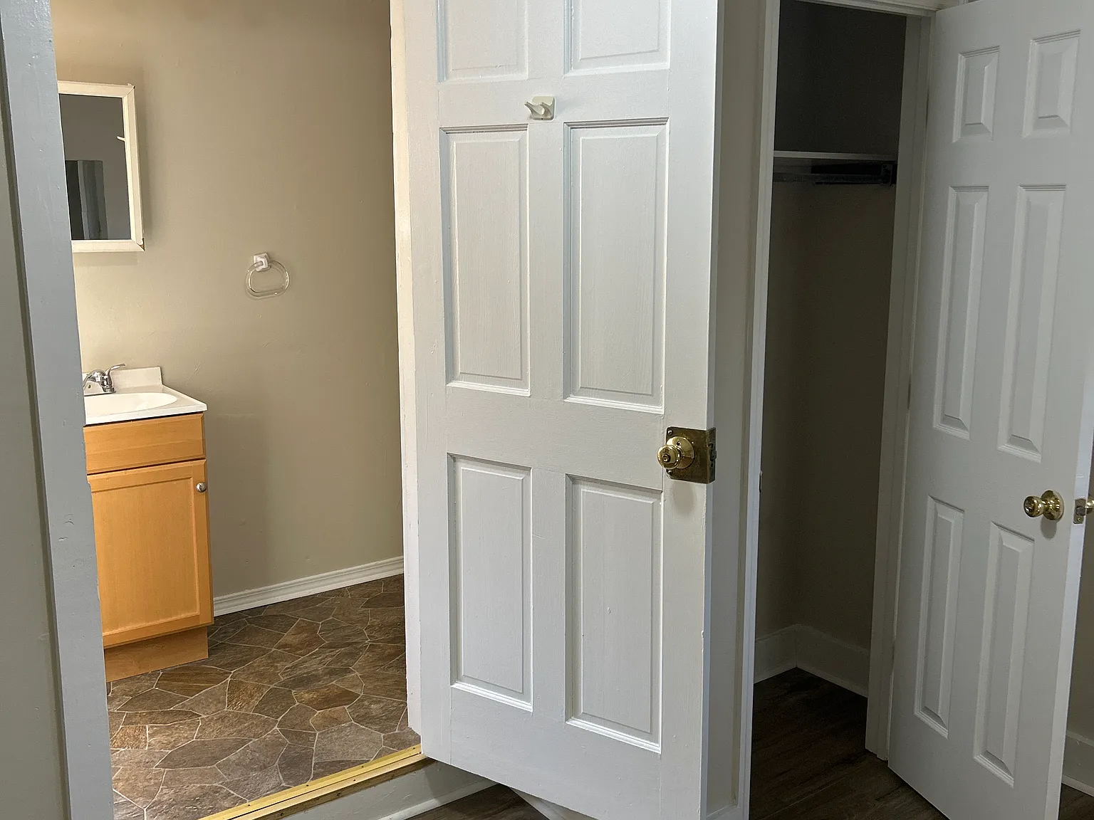 2 bed, $900 — Photo 4