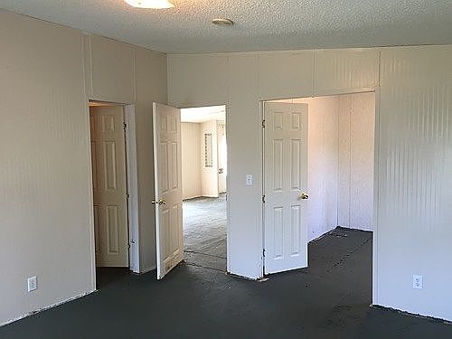 4th image of 223 Big Country Dr