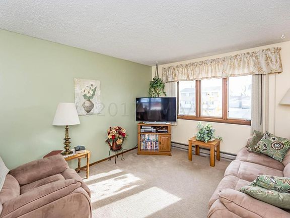 2nd image of 1127 20th St N