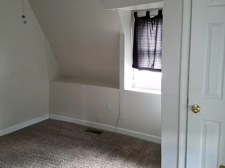 Upstairs bedroom 4