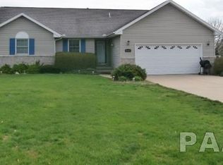 14222 Grandview Dr, Manito, IL 61546