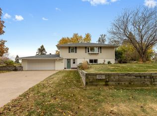 6585 2nd St N, Oakdale, MN 55128