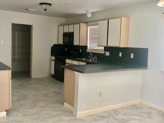 5th image of 6903 Creek Village Dr