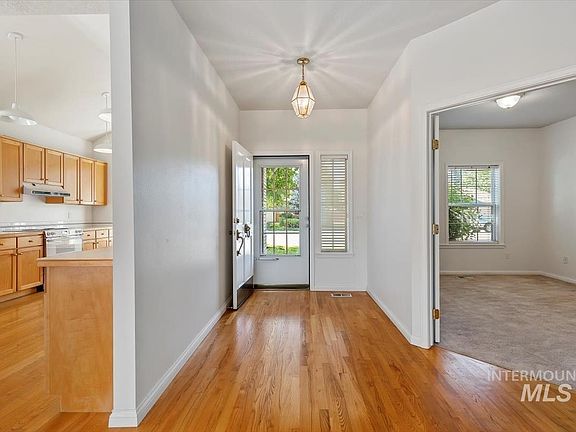 4th image of 8036 W Arapaho Ct