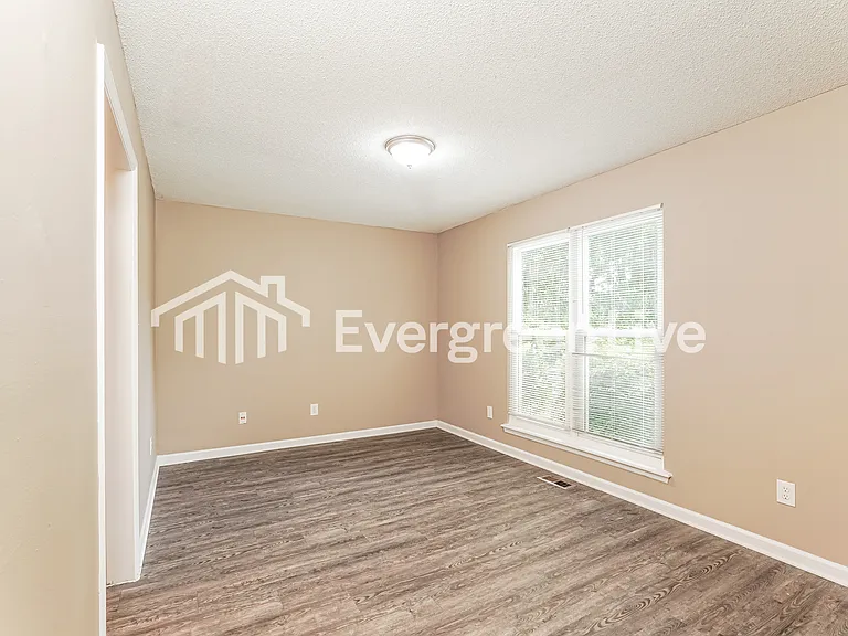 4237 Waylon Dr — Photo 3