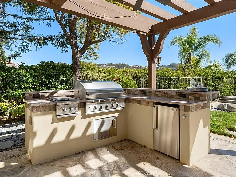 24920 Paseo Del Rancho — Photo 10