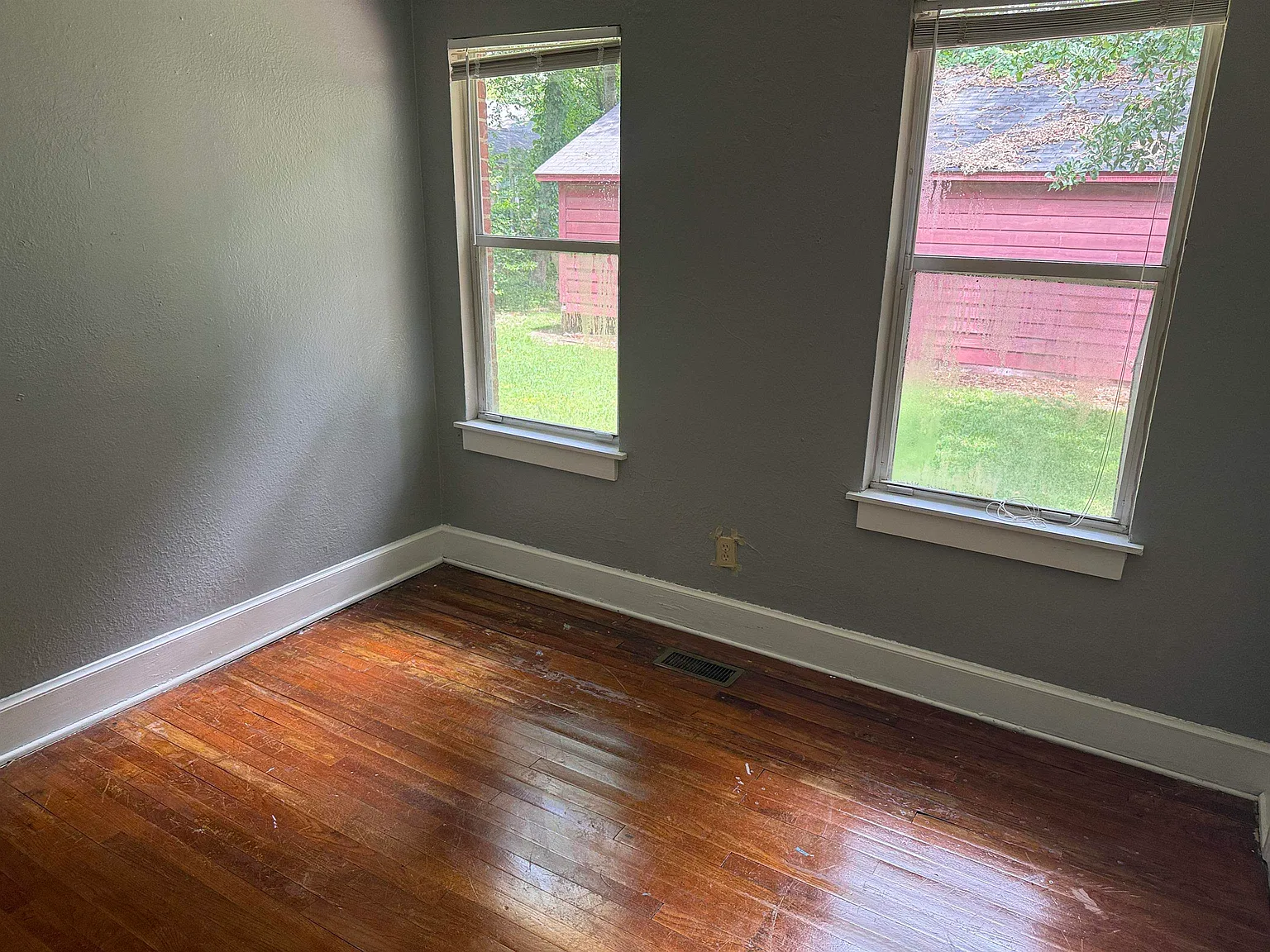 2 bed, 800 sqft, $1,050 — Photo 3