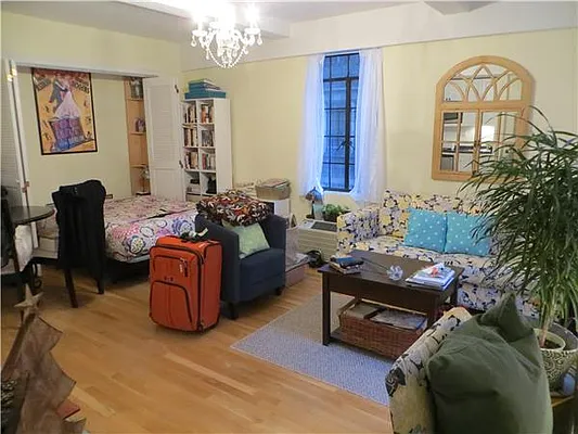 Rented by Tudor Realty | media 18