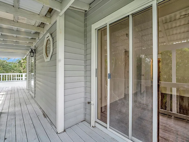 631 Harbor Ave — Photo 33