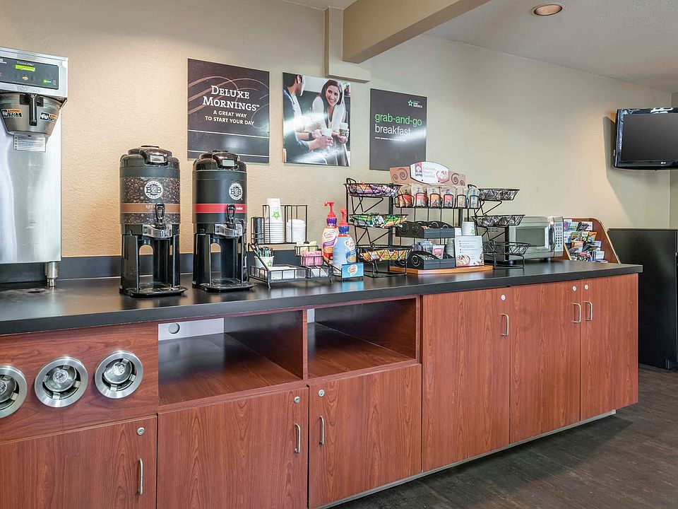 Free Grab-and-Go Breakfast