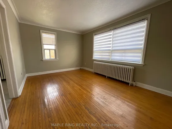 12 Dwight Ave #3, Toronto, ON M8V 2W5