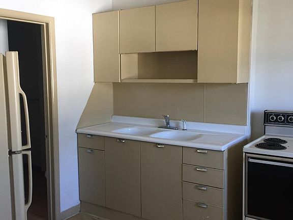 4th image of 187 S Williams St APT B