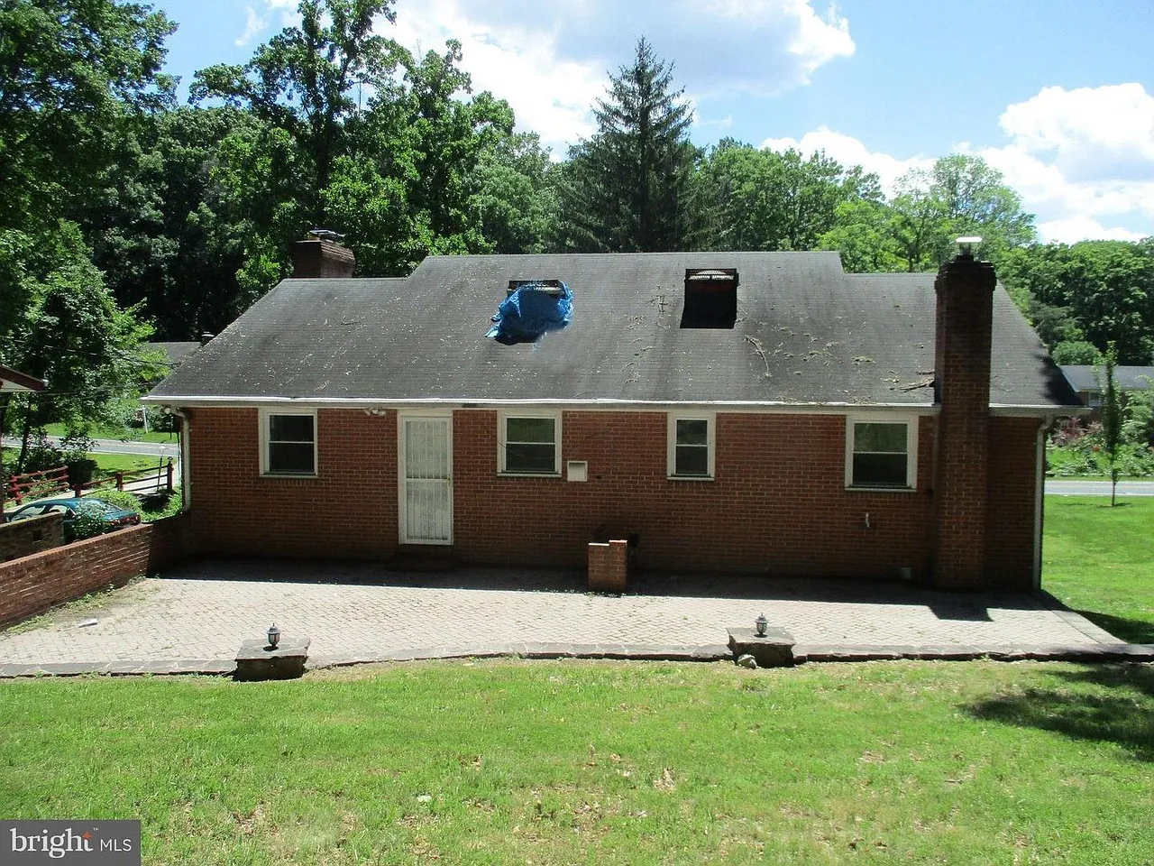 4 bed, 2320 sqft, $3,600 — Photo 3