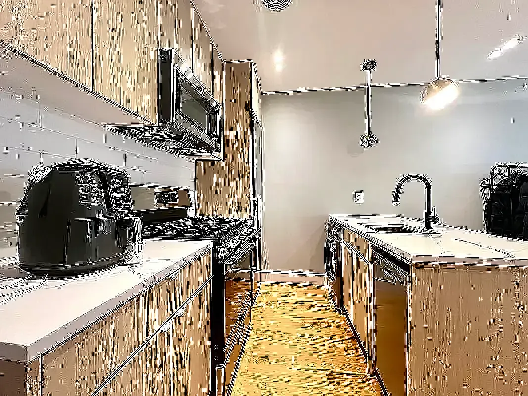 731 East 32nd Street — Photo 2
