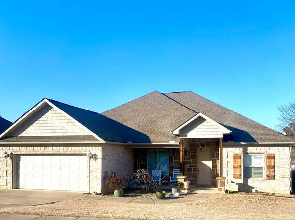 1307 Oak Glenn Pl, Bryant, AR 72022