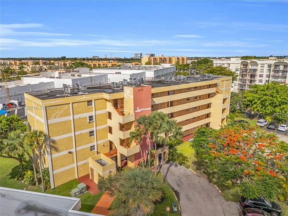 2nd image of 9280 Fontainebleau Blvd APT 505