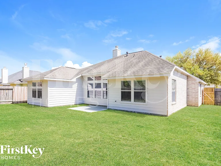 4515 Bridgevillage Dr #D — Photo 14