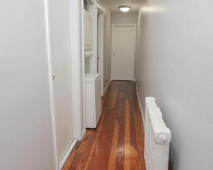 1819 Bainbridge St #1 — Photo 4