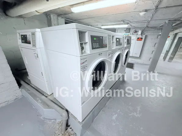 259 Grant Avenue image 20 of 21