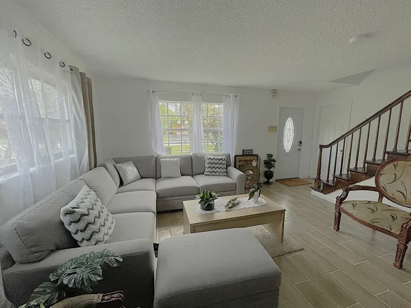 5130 Pat Pl, West Palm Beach, FL 33407