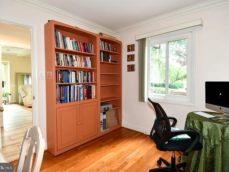 9401 Hickory View Pl — Photo 20