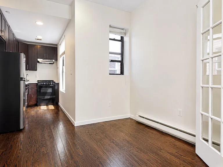 950 Nostrand Ave #2R — Photo 4