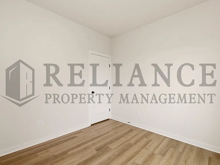 150 N Gowen St — Photo 33