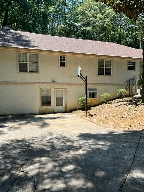 1383 Lilburn Stone Mountain Rd
