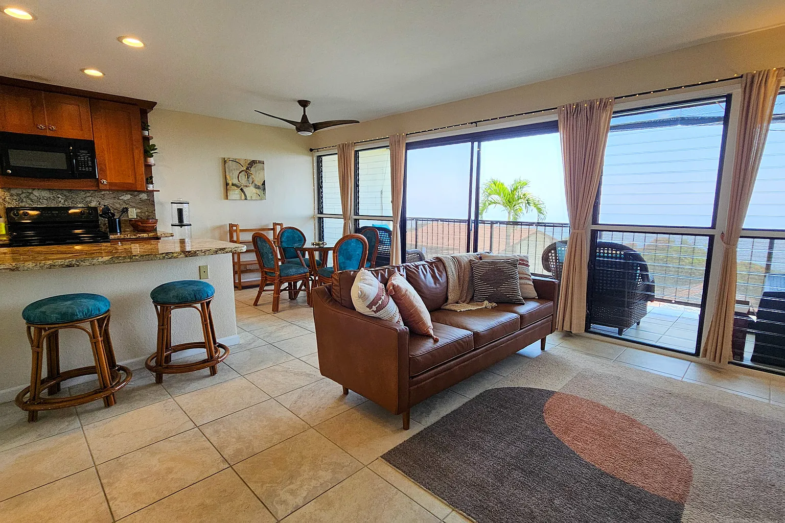 2 bed, $3,200 — Photo 1