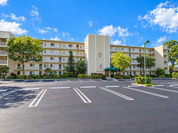 2230 N CYPRESS BEND Drive #410, Pompano Beach, FL 33069