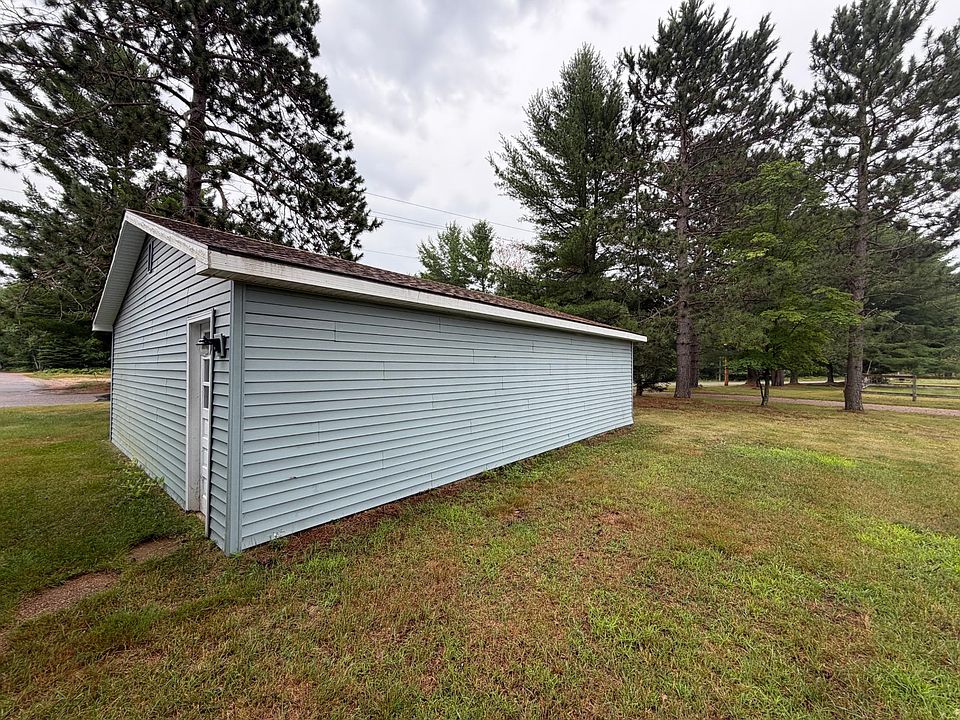 2nd image of 1041 Bloom Rd