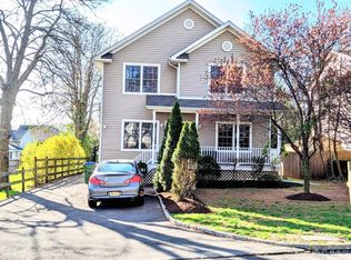 29 Tower Rd, Edison, NJ 08820